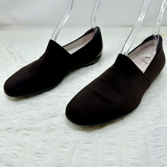 Donald J Pliner Cavat Flats- Size 8.5 - Picture 10 of 12